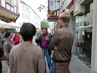 Historiker Wolfgang Alt fhrt durch die Innenstadt von Trier. Foto: Stadtmuseum Simeonstift